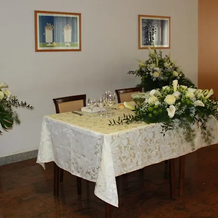 Hotel Ristorante Cicin Casale Corte Cerro